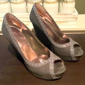 Gray wedge heartbreaker Carlos Santana